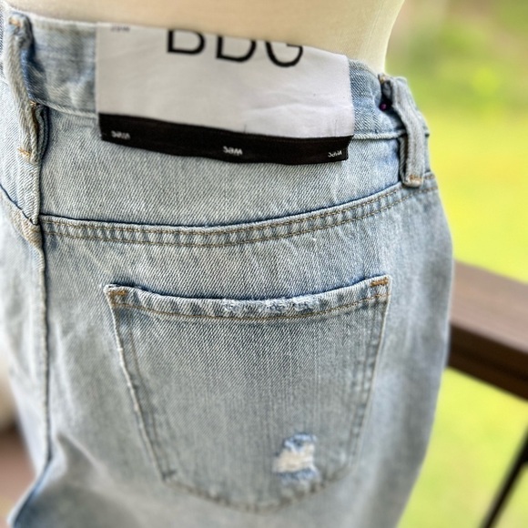BDG Urban Outfitters Distressed Ripped Light Wash Blue Jeans Size W29 - Picture 7 of 13